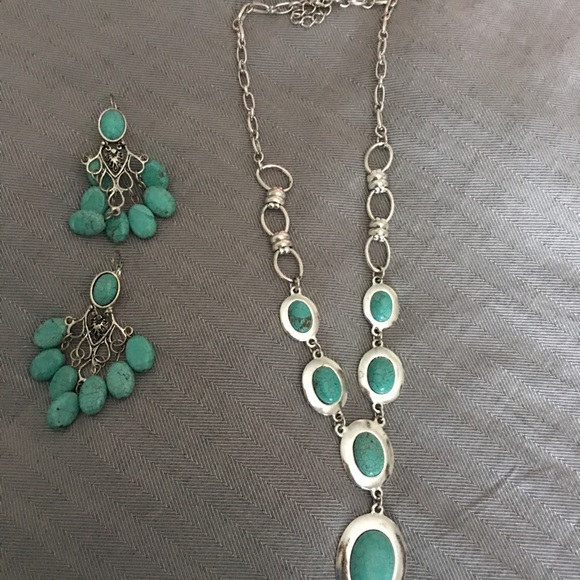 necklace and earrings set - Picture 1 of 4